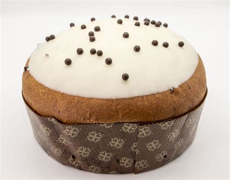 Panettone Solidale Artigianale Amarene E Glassa Al Cioccolato Bianco