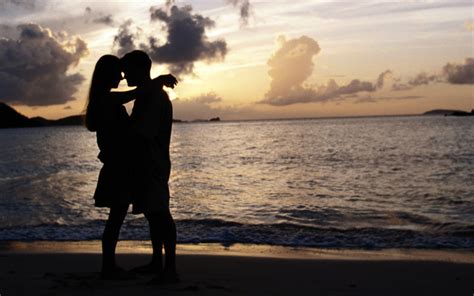 Love Couple In Sunset Love Love Story Love Gallery Love Wallpaper