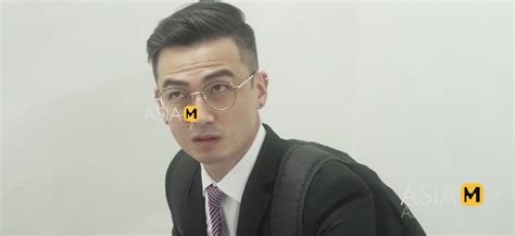 Horny Secretary Be The Master And Footjob Her Boss Xasiat