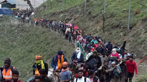 Amarnath Yatra Resumes From Pahalgam Baltal Routes Asian Mail