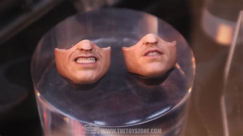 Hot Toys The Batman蝙蝠俠蝙蝠俠 蝙蝠訊號燈 實物樣辦登場 Toys Zone D 玩具兄弟 Figures