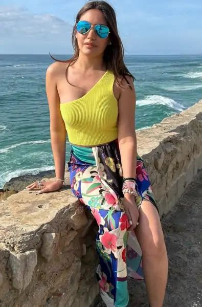 Surbhi Chandna Top 20 Hot Pics And Photo