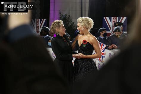 Hannah Waddingham Sexy Seen Showing Off Her Hot Cleavage At The Pride Of Britain Awards In