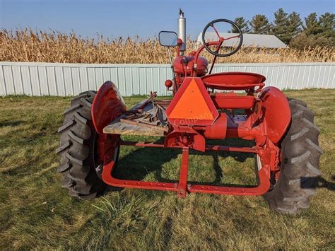 Tractor Zoom 1939 Farmall B