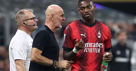 Leao saluta Pioli Il tuo nome nella storia del Milan ti sarò sempre