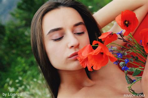 Gloria Sol Come Hither Glance Femjoy Porn Pic