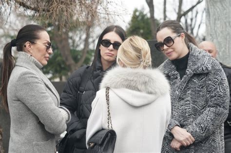 Potresne Scene Na Novom Groblju Ceca Ljubi Arkanov Grob Veljko Ne