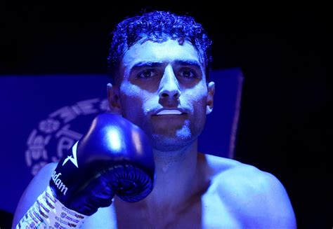 'Prince' Naseem Hamed's son Aadam wins one-sided first fight | Reuters