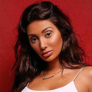 Francesca Farago Babe Page Watch This Influencer On FreeOnes