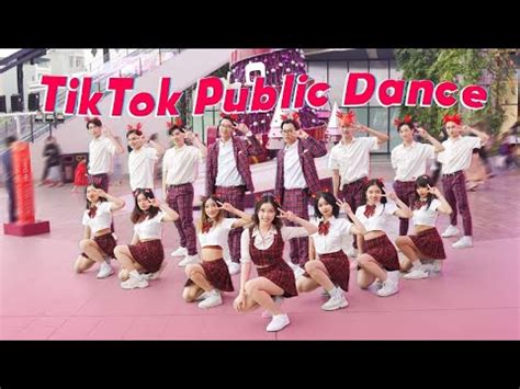 Video Hot TikTok Public Dance Có Hẹn Với Thanh Xuân Nụ Cười