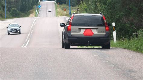 INSÄNDARE Epa traktorer en propp i trafiken