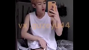 晚上自己一个人在家发骚 哪个哥哥快点来把我填满嘛顾泽宇 XVIDEOS