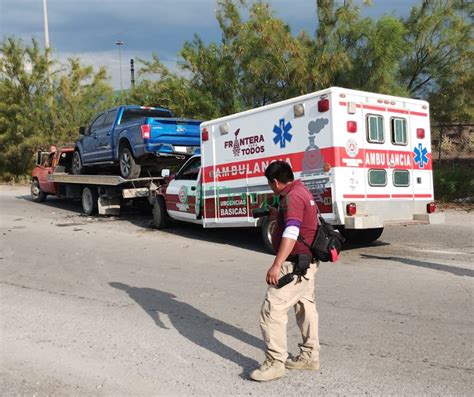 Ambulancia de Protección Civil fue chocada cuando realizaba un traslado