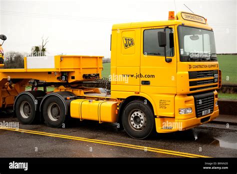 Jcb Digger Demonstration Hgv And Trailer Stock Photo Alamy