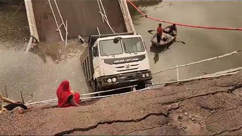 Gujarat: Bridge collapses in Surendranagar; 6 injured, 4 missing | WATCH – India TV