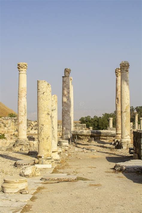 An Ancient Temple In The Roman Ruins Of Beth Shean National Park Close