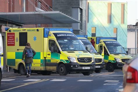 Paramedics Salaries As Nhs Ambulance Workers Go On Strike Over Pay In