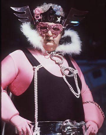 Relembre Capitão Gay personagem icônico de Jô Soares Metrópoles