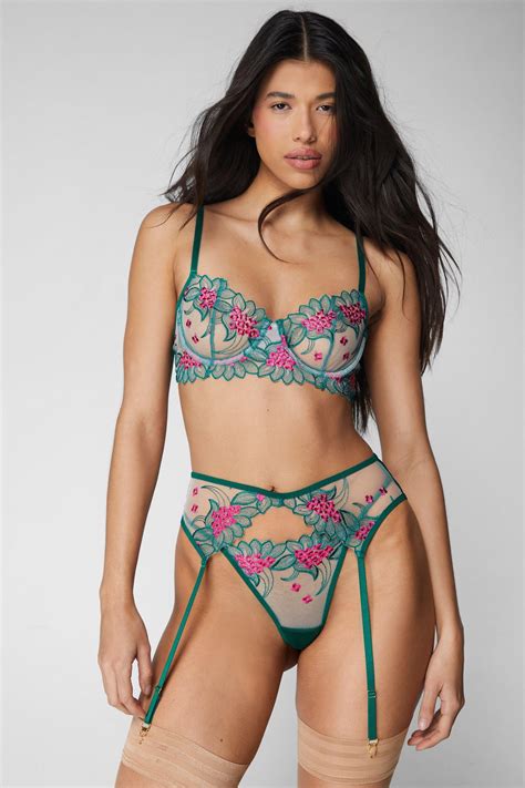 Lingerie Floral Embroidered Underwire Pc Lingerie Set Nastygal
