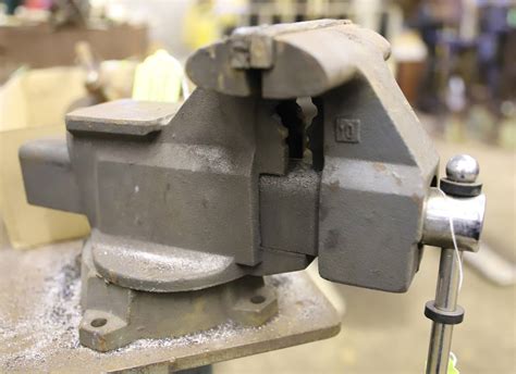 Industrial Weldingfabrication Table Auction