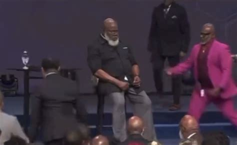 Bishop T D Jakes Recovering After Health Scare During Livestreamed