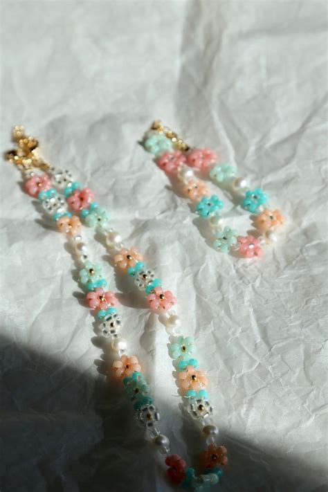 Pastel Beaded Flower Pearl Necklace Beaded Floral Necklace Etsy In