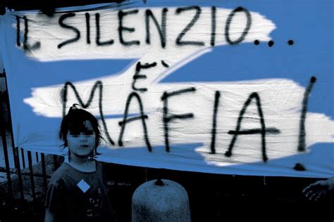 Reggio Calabria Figlio Del Boss Gay Costretto Dalla Famiglia A Fare Figli Gay It