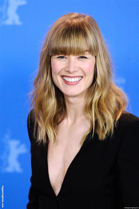 Rosamund Pike Nude Onlyfans Leaks Fappening Fappeningbook