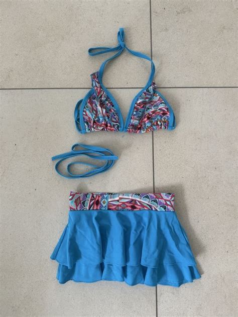 Bunter Bikini mit passendem Pareohöschen für den Sommer Gr S Acheter sur Ricardo