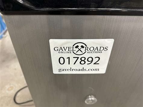 Magic Chef Mini Fridge Gavel Roads Online Auctions