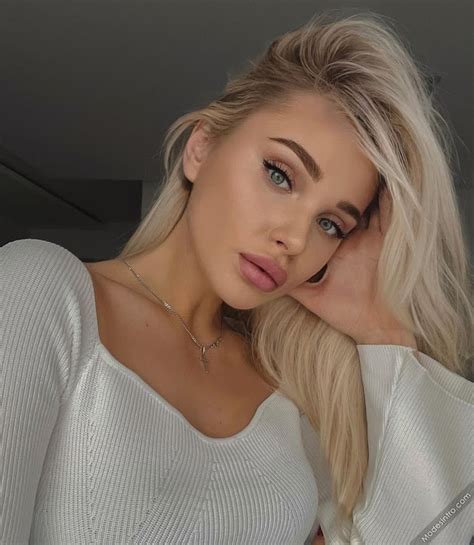 Hot Sexy Itsthuraya Bikini Pics