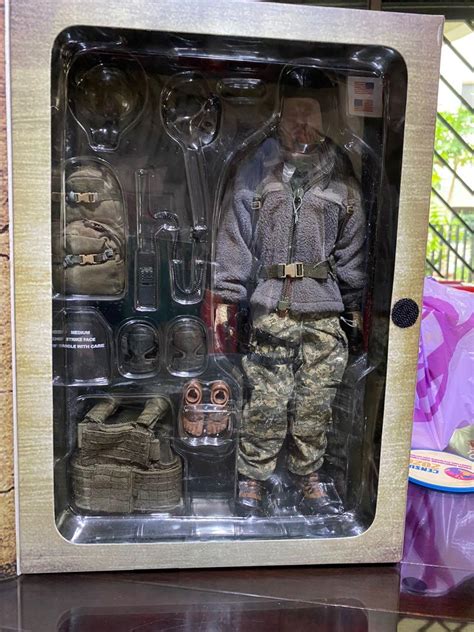 Hot Toys US Army Ranger Action Figure Hobbies Toys Toys Games On Carousell