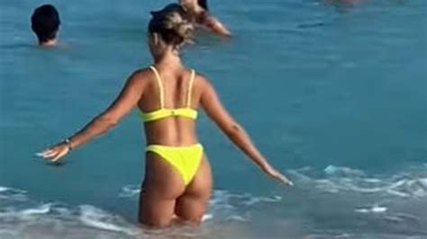 Video Su Novio Le Regal Una Bikini Que Se Desintegra Y Qued Sin Nada En El Mar Mdz Online