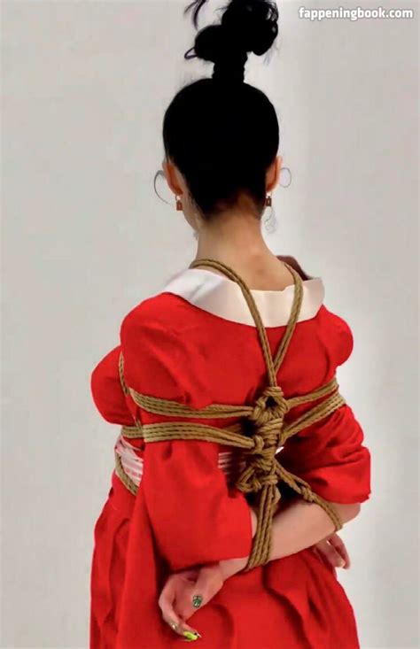 Poppy Nude OnlyFans Leaks Fappening FappeningBook