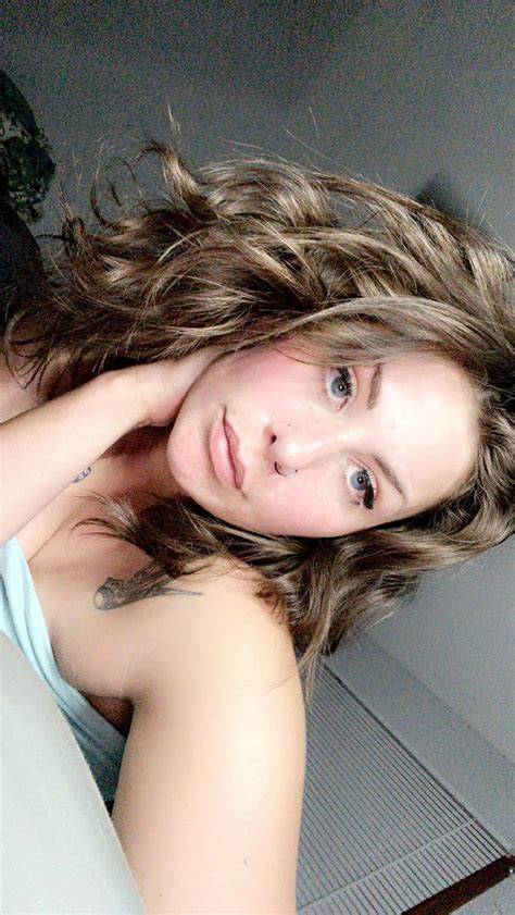 How would you describe my nose 👃🏻 : r/Noses