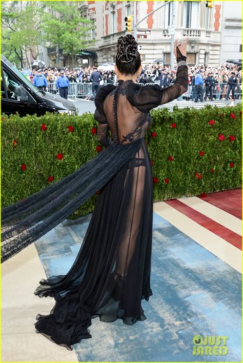 Vanessa Hudgens Oozes Vintage Glamour At Met Gala See Her