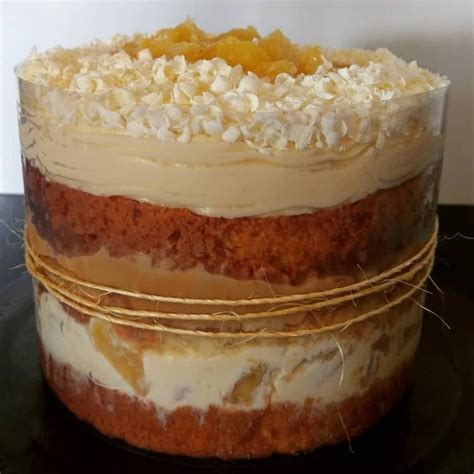 Abacaxi Doce De Leite Naked Cake