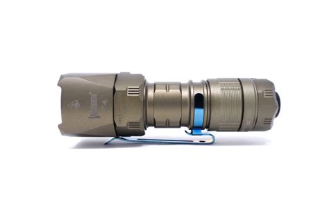 wuben  review tactical style light   lumens lumencom