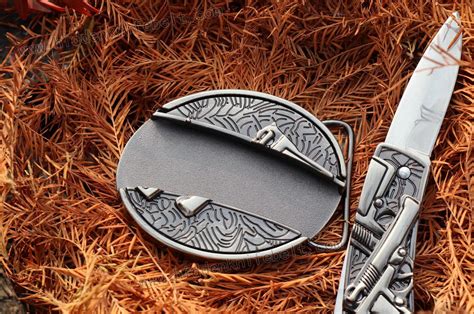 Western cowboy double gun relief knife belt buckle - Dava Knife Belt Buckle