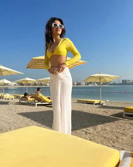 Nidhi Shah Top 20 Hot Pics And Photo