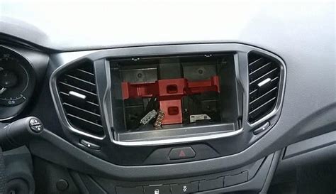 Установка магнитолы Лада Веста (Lada Vesta): подключение, своими руками