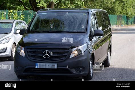 Mercedes People Carrier Hi Res Stock Photography And Images Alamy