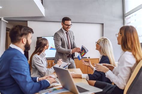 Cómo ser un buen líder en tu equipo de trabajo EFIC Escuela de Coaching