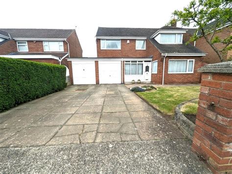 Gleneagles Drive Southport 4 Bed Detached House £365 000