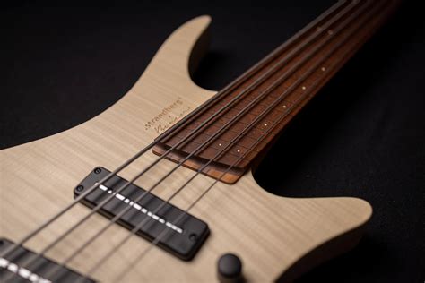 Headless Guitars with Ground-Breaking Comfort | .strandberg*