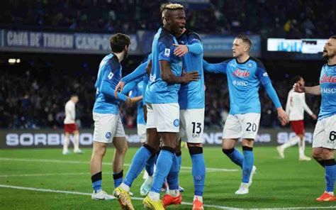 Napoli Il Giovane Colpo Ufficiale Salti Di Gioia Per I Tifosi