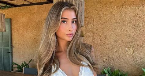 Lily Phillips Leads Adult Stars At Porn Awards Red Carpet