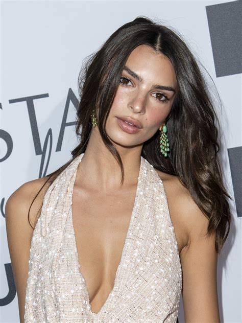 Emily Ratajkowski Sexy Dress Hot Celebs Home