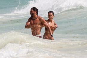 SHIBANI DANDEKAR Nude AZNude