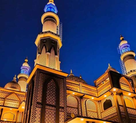 simak  jenis masjid  indonesia tebuireng